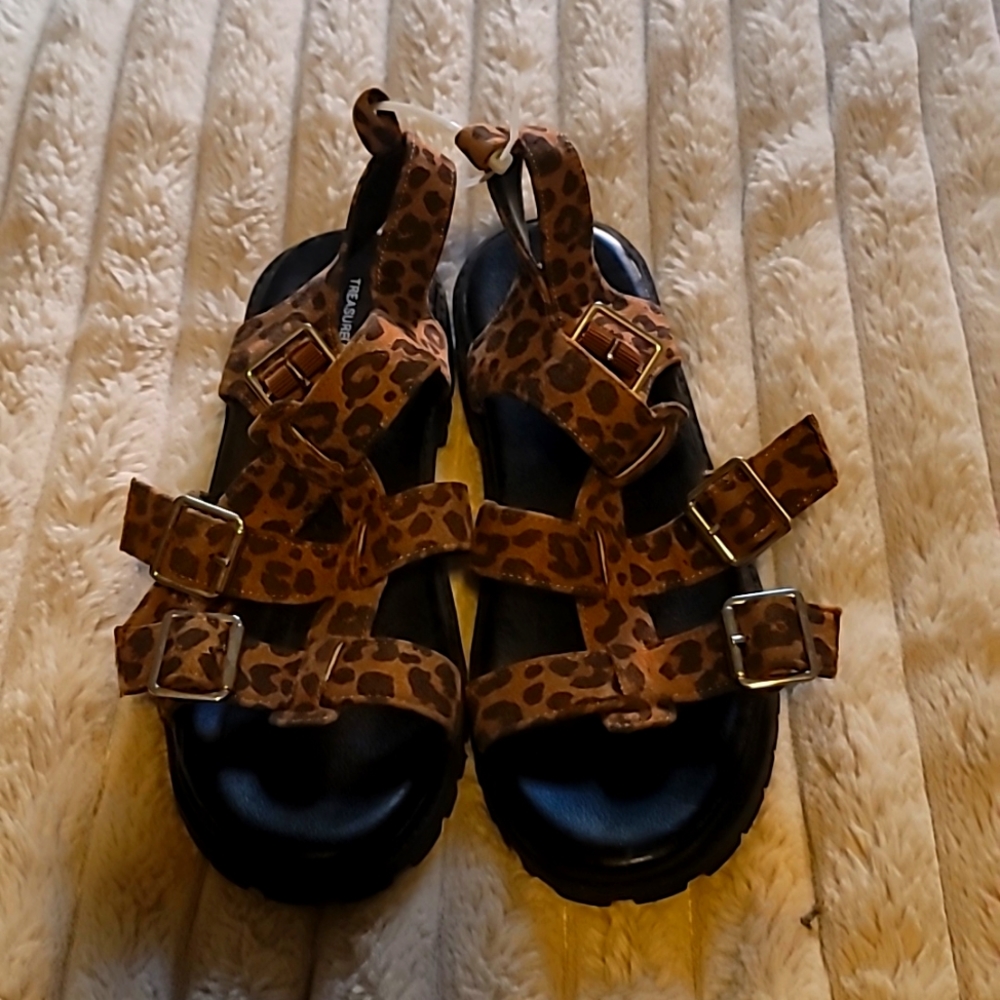 Kids treasure and bond sandals
